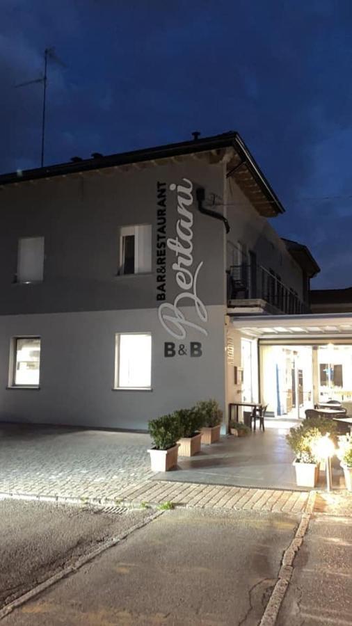 B&B Bertani Modena Exterior foto